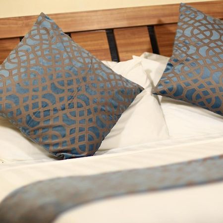 Chamiachi Hotel & Apartments Bamburi Eksteriør billede