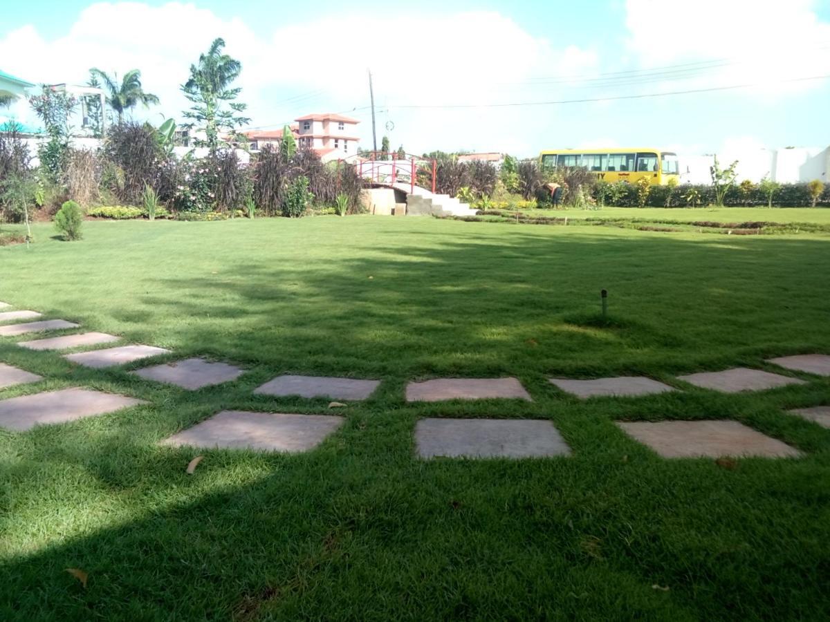 Chamiachi Hotel & Apartments Bamburi Eksteriør billede