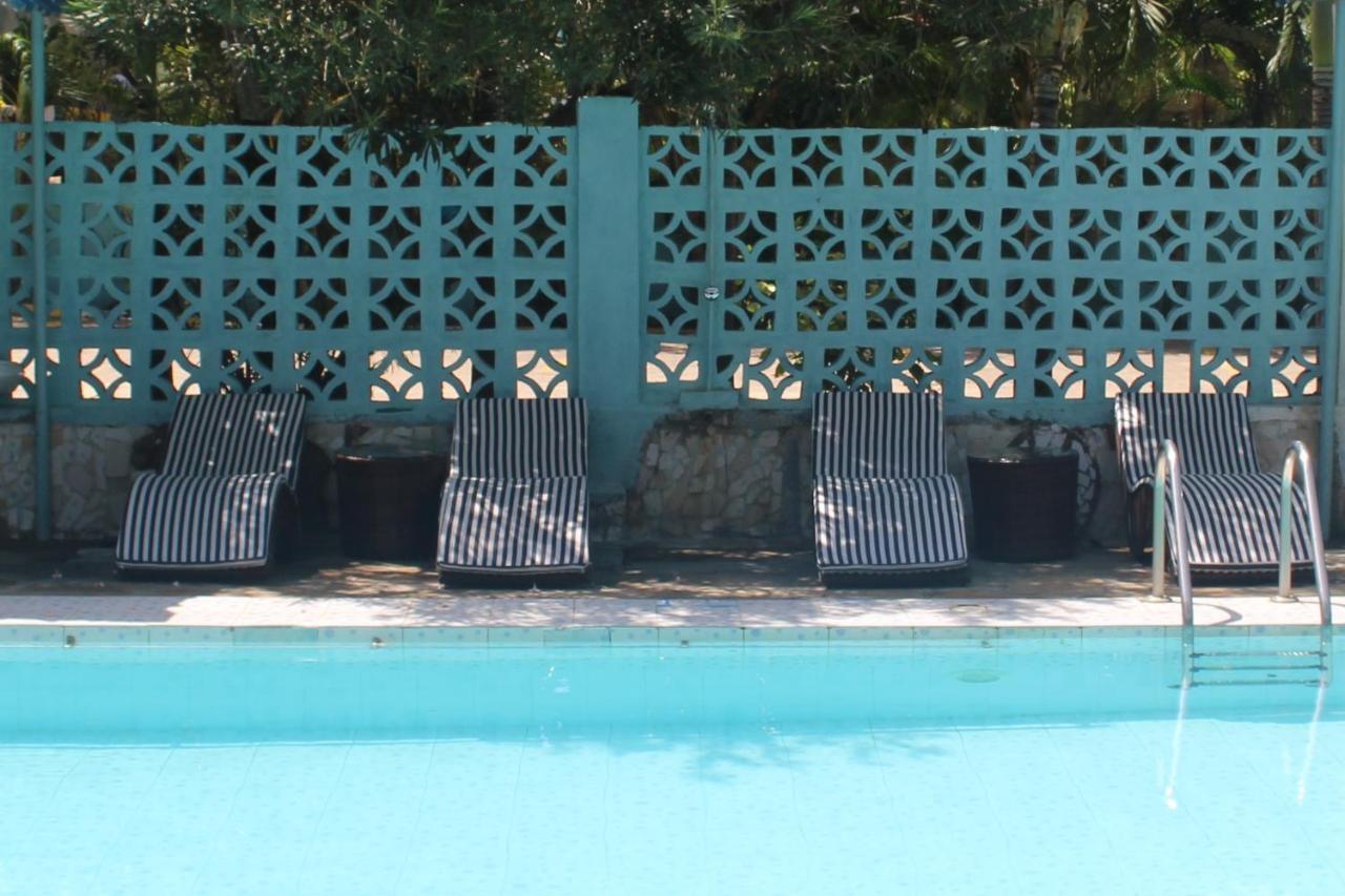 Chamiachi Hotel & Apartments Bamburi Eksteriør billede