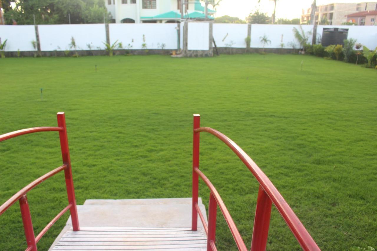 Chamiachi Hotel & Apartments Bamburi Eksteriør billede