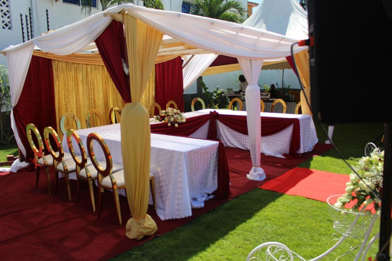 Chamiachi Hotel & Apartments Bamburi Eksteriør billede