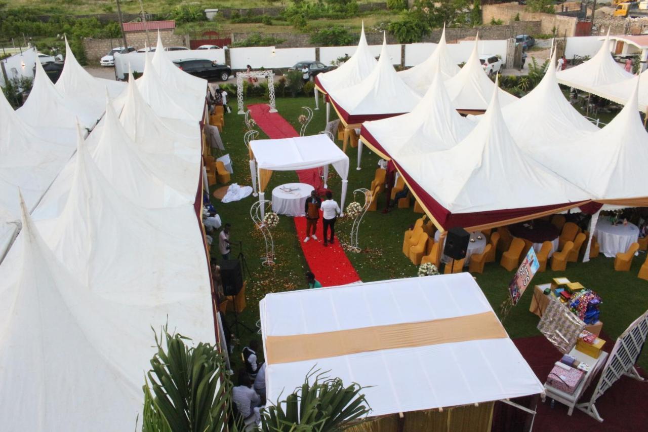 Chamiachi Hotel & Apartments Bamburi Eksteriør billede