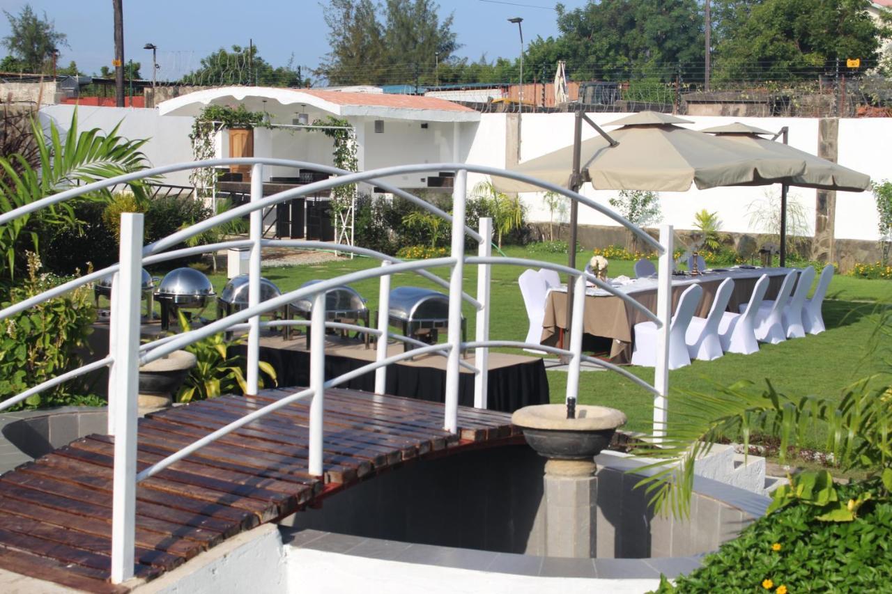 Chamiachi Hotel & Apartments Bamburi Eksteriør billede