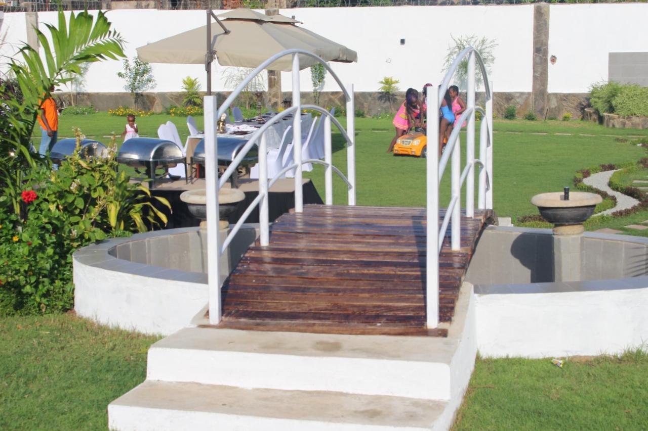 Chamiachi Hotel & Apartments Bamburi Eksteriør billede