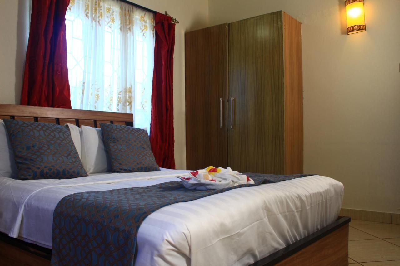 Chamiachi Hotel & Apartments Bamburi Eksteriør billede