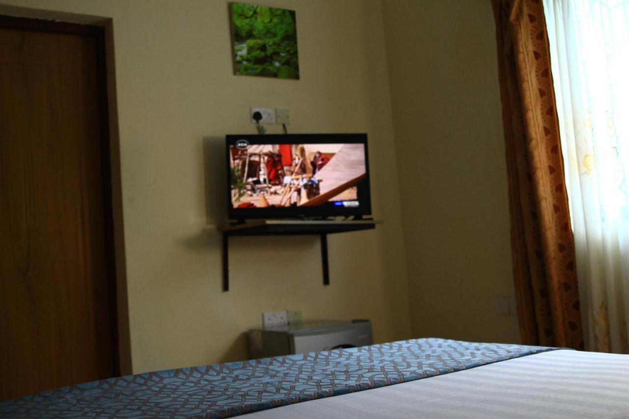 Chamiachi Hotel & Apartments Bamburi Eksteriør billede